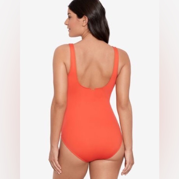 Lauren Ralph Lauren
Ring Over the Shoulder One Piece Swimsuit size 6 NWOT - Picture 6 of 7